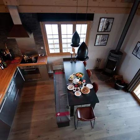 Cozy Chalet In With Private Terrace * 拉茨欧马兹