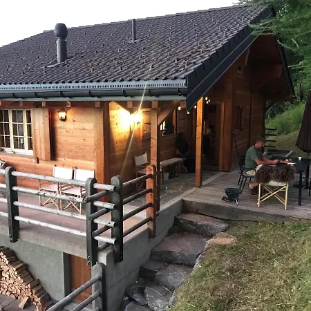 Cozy Chalet In With Private Terrace 라 초우마츠