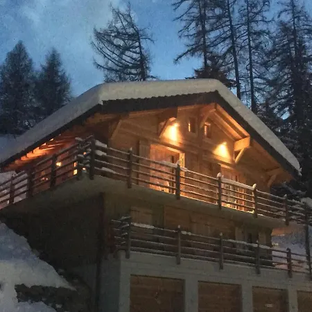 Cozy Chalet In With Private Terrace 라 초우마츠